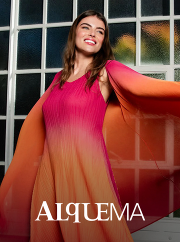 woman wearing Alquema clothing Australia pleated artistic designer outfit