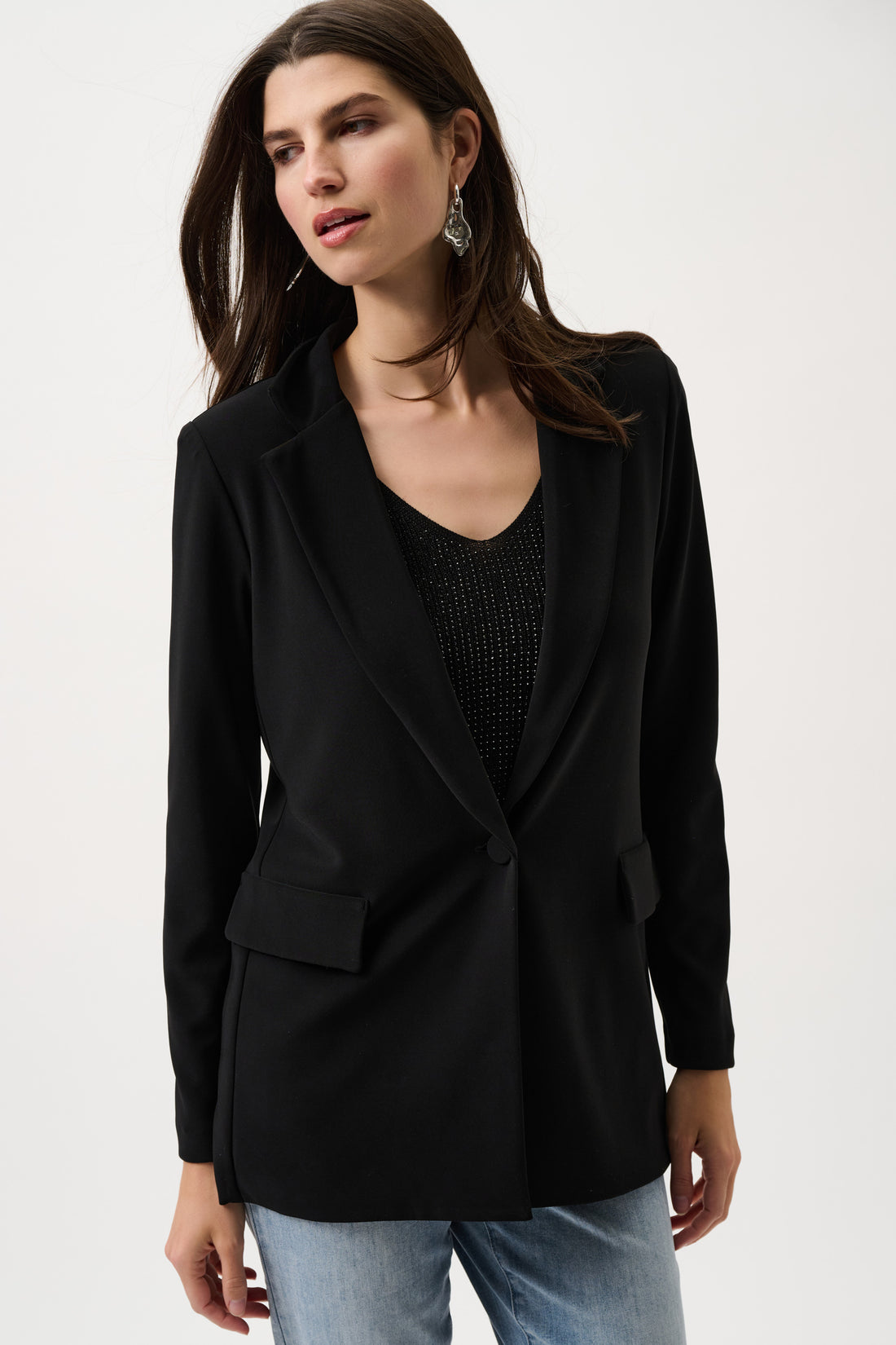 womens black tailored blazer outfit with black top and light blue jeans smart casual fashion Australia Showies Boutique