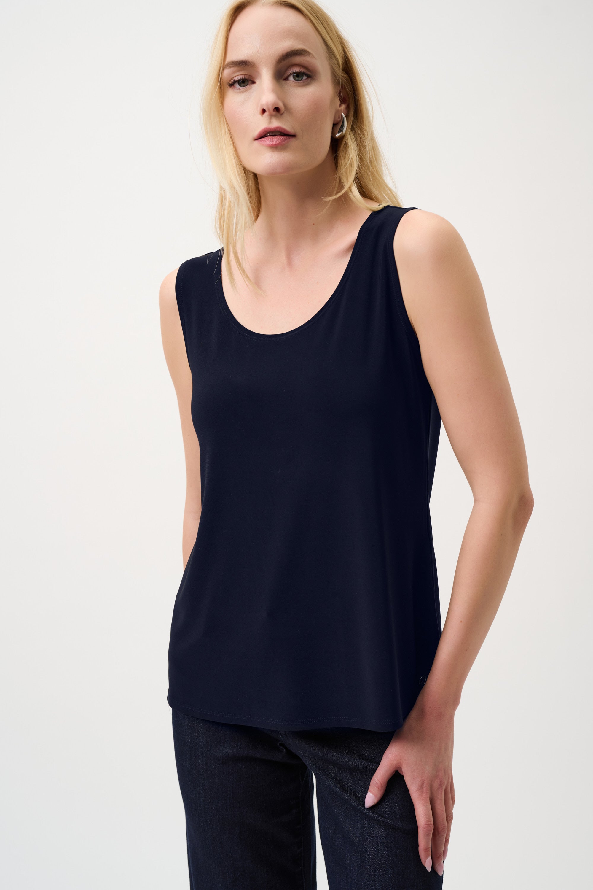 Women’s navy sleeveless tank top minimalist style clean front view fashion basic