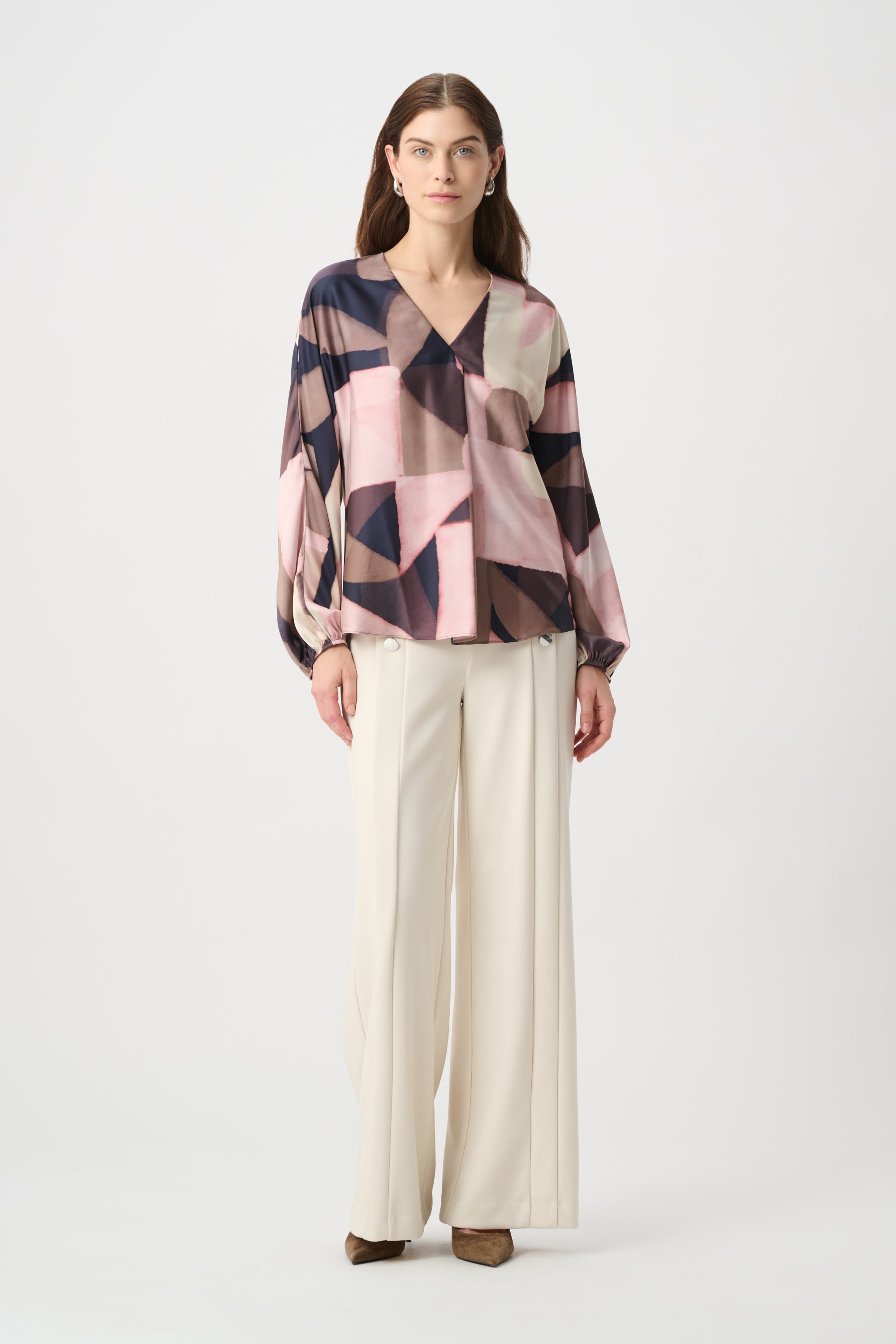 Abstract Print V-Neck Blouse with Elegant Balloon Sleeves