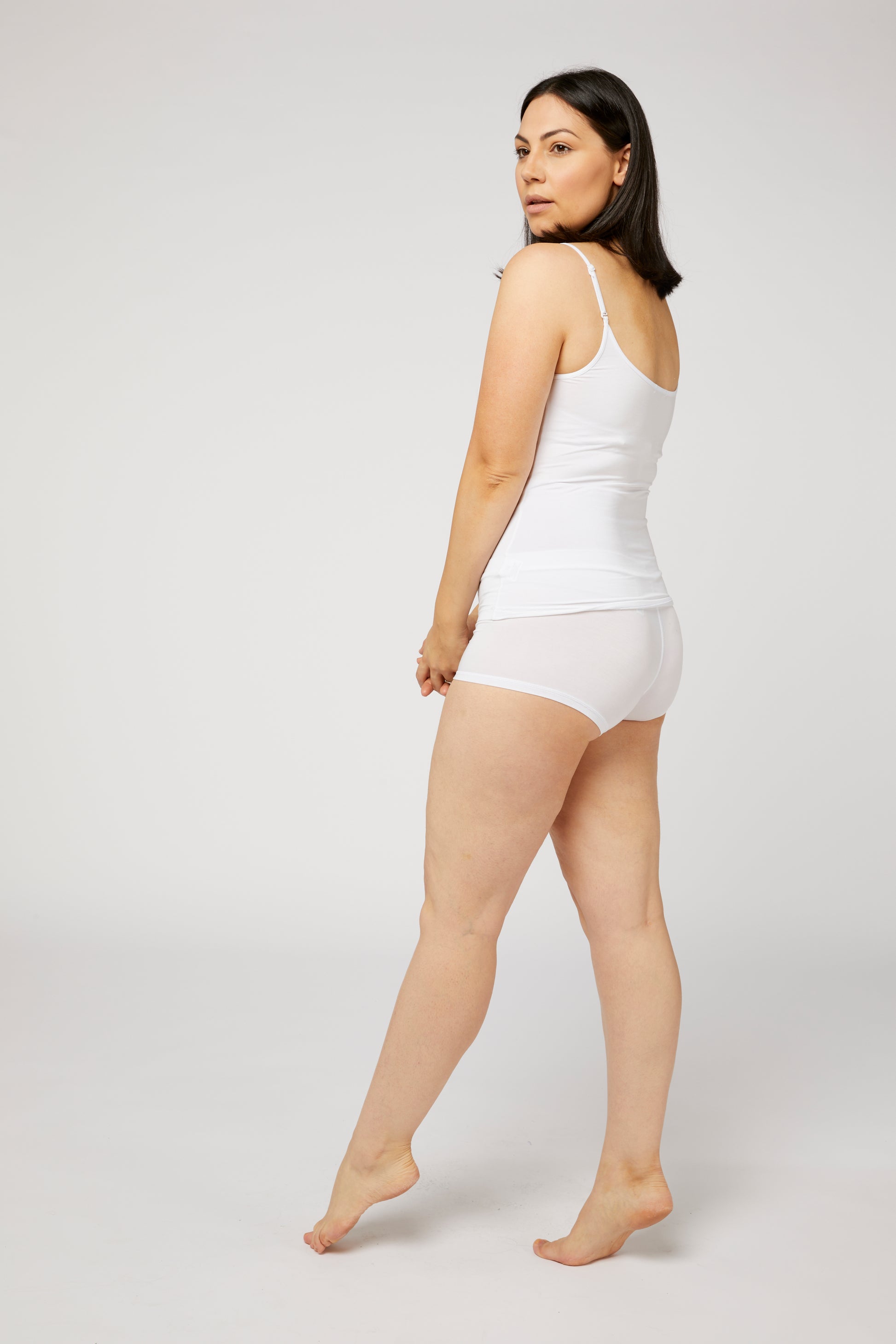 Seamless black white camisole breathable lightweight