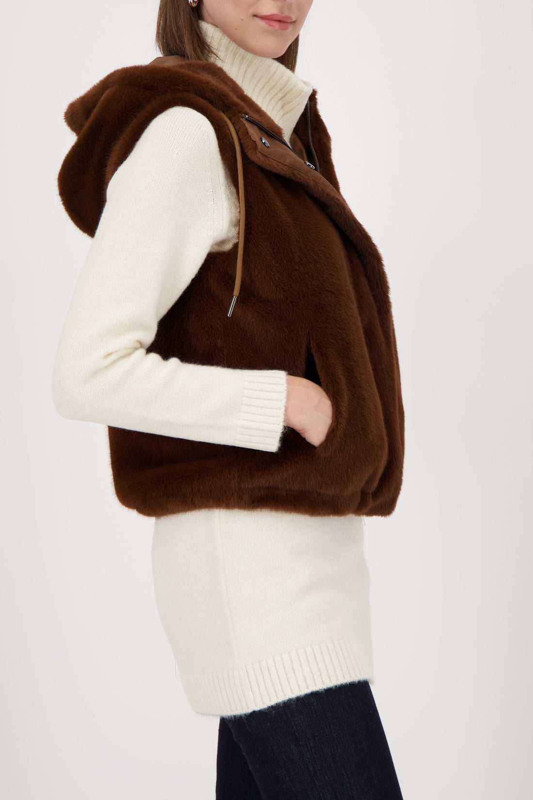 VEST FAUX FUR