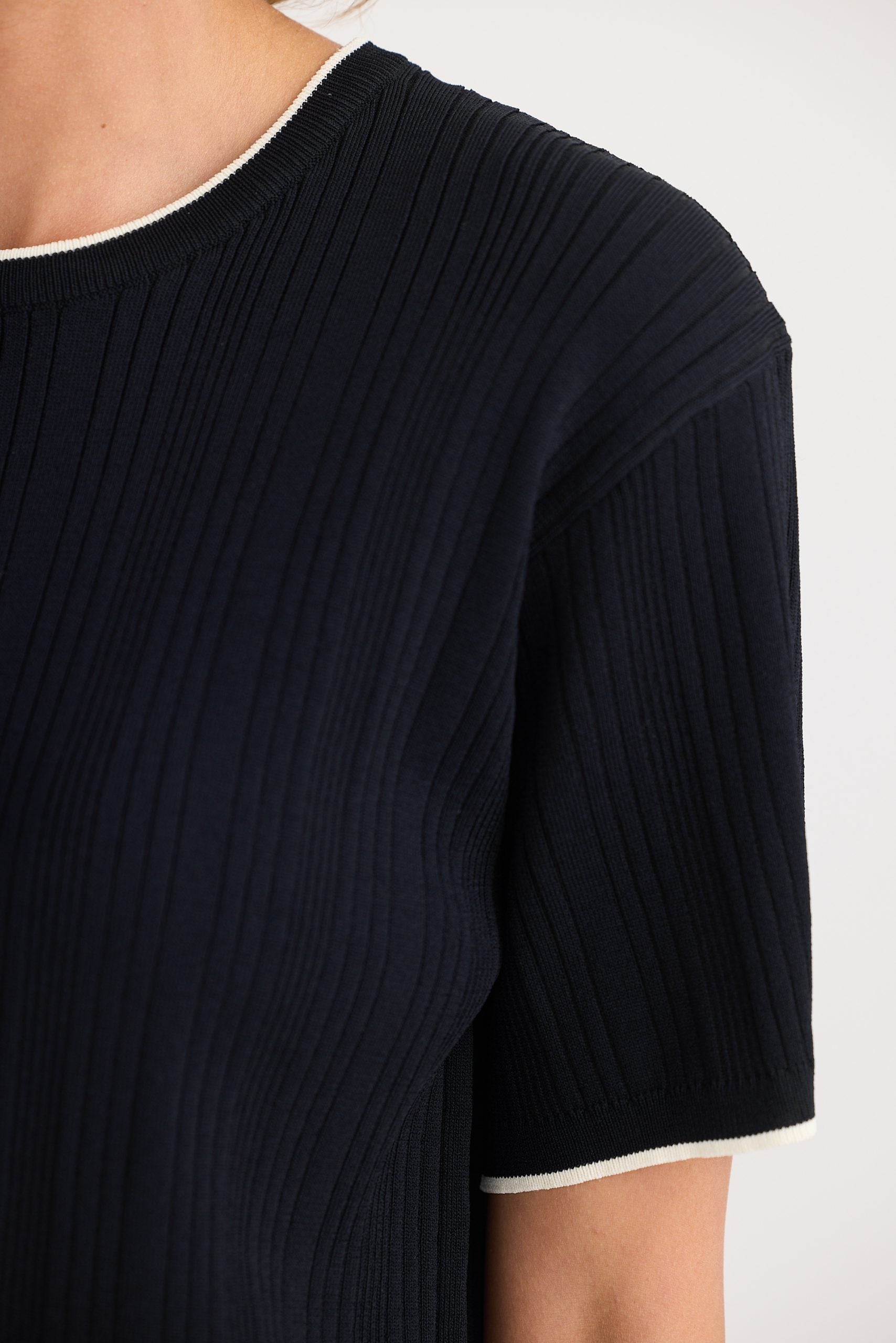 Casual relaxed fit cotton tee