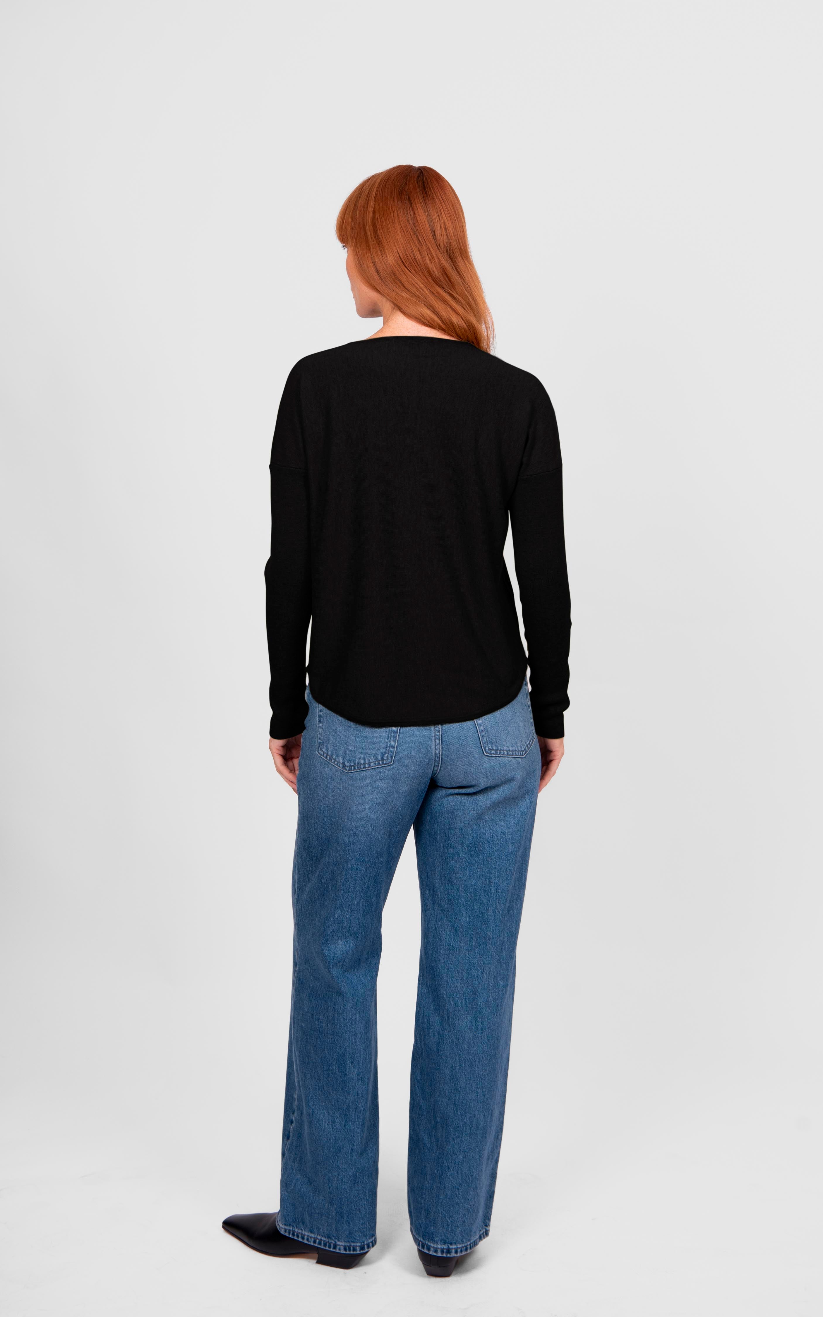 Women V-neck knitted jumper black ink merino cashmere
