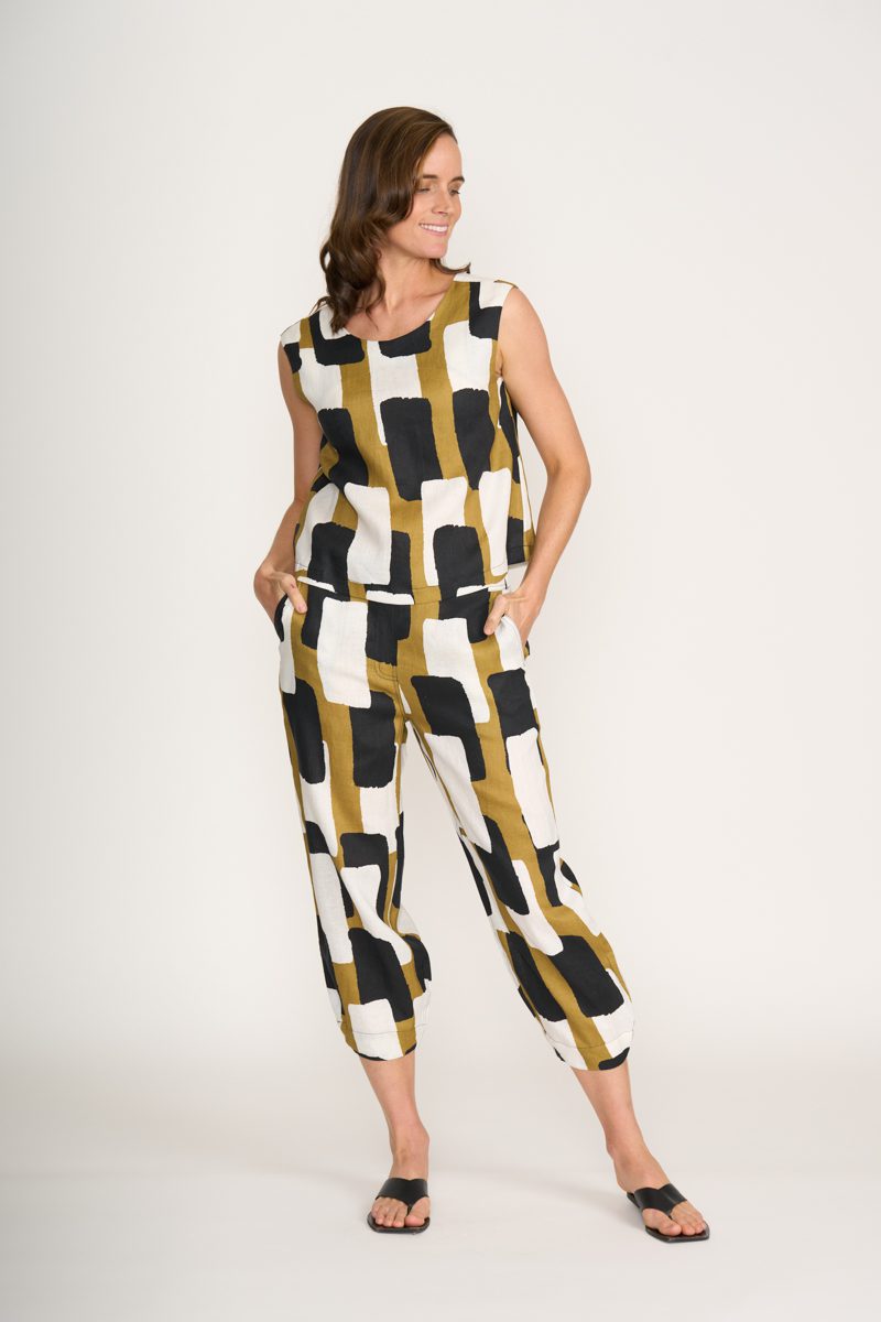 This authentic FOIL design has been hand crafted using natural pure linen yarn. The variations, textures and characteristics make each garment unique. 