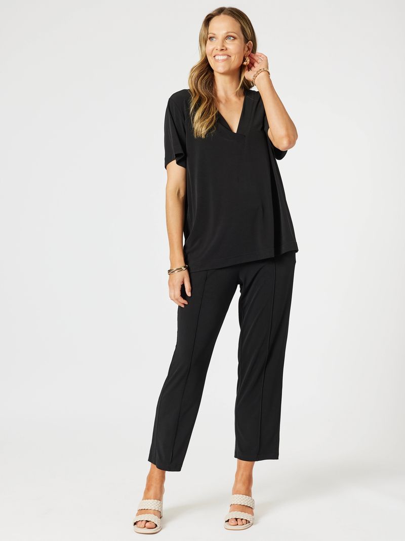 Maggie easy care stretch travel top
