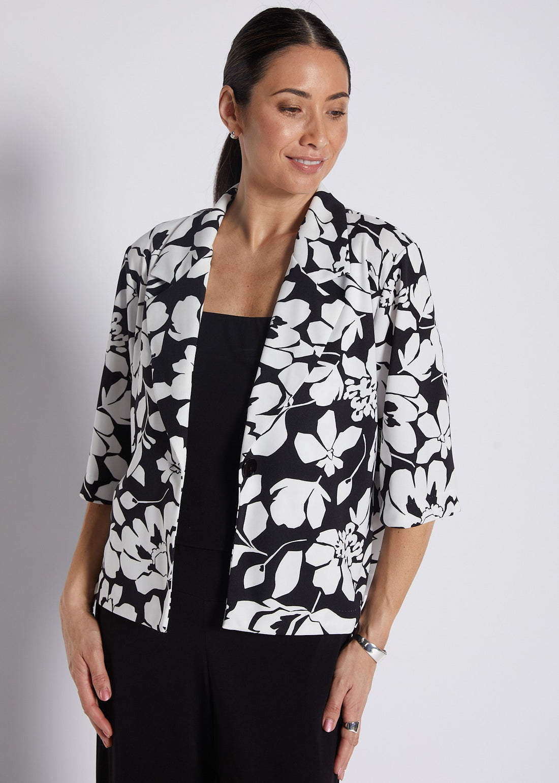 Monochrome Floral Blazer – Modern Elegant Layer