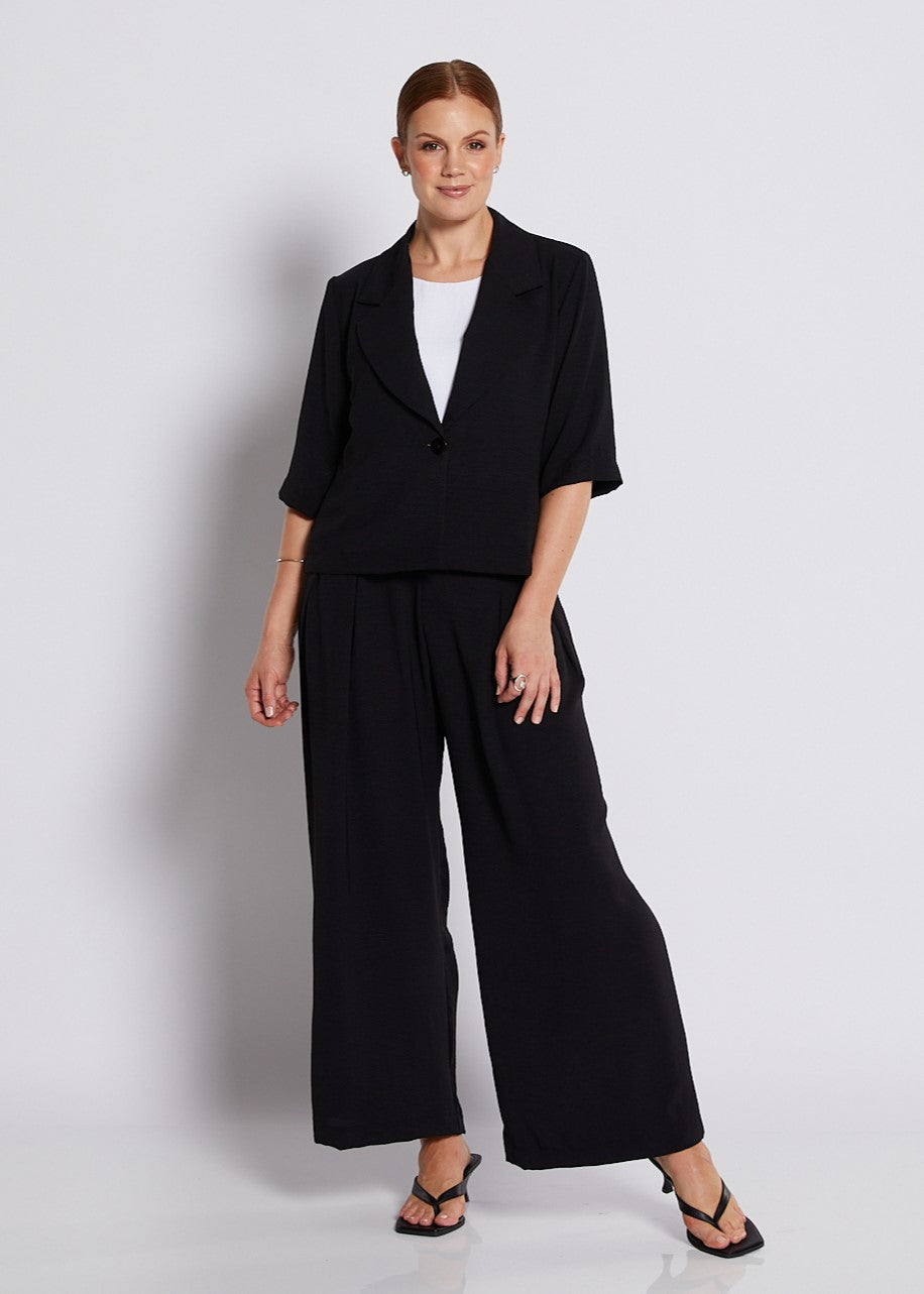 Resort Charm Black Short-Sleeve Jacket