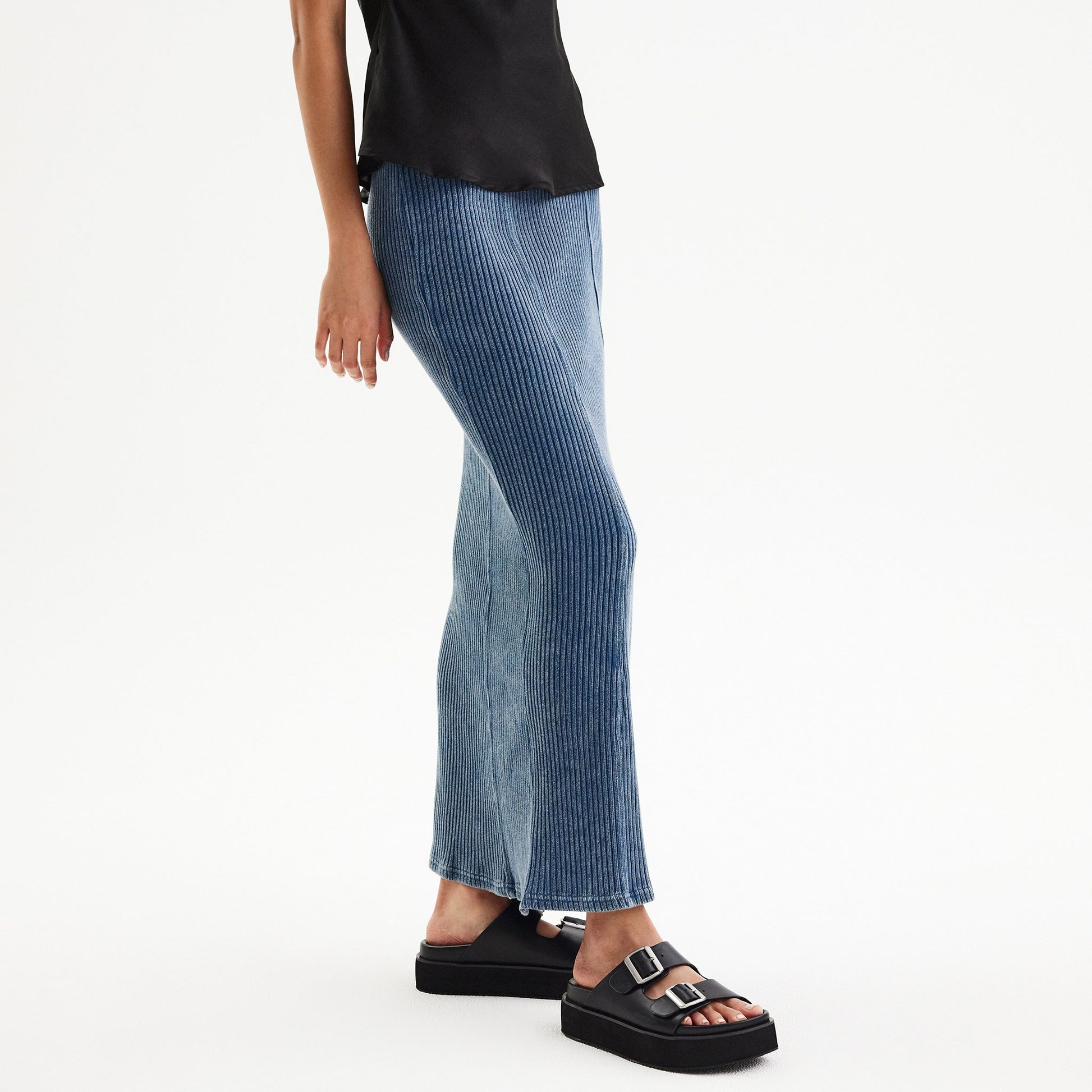 Comfortable leather platform slide shoes