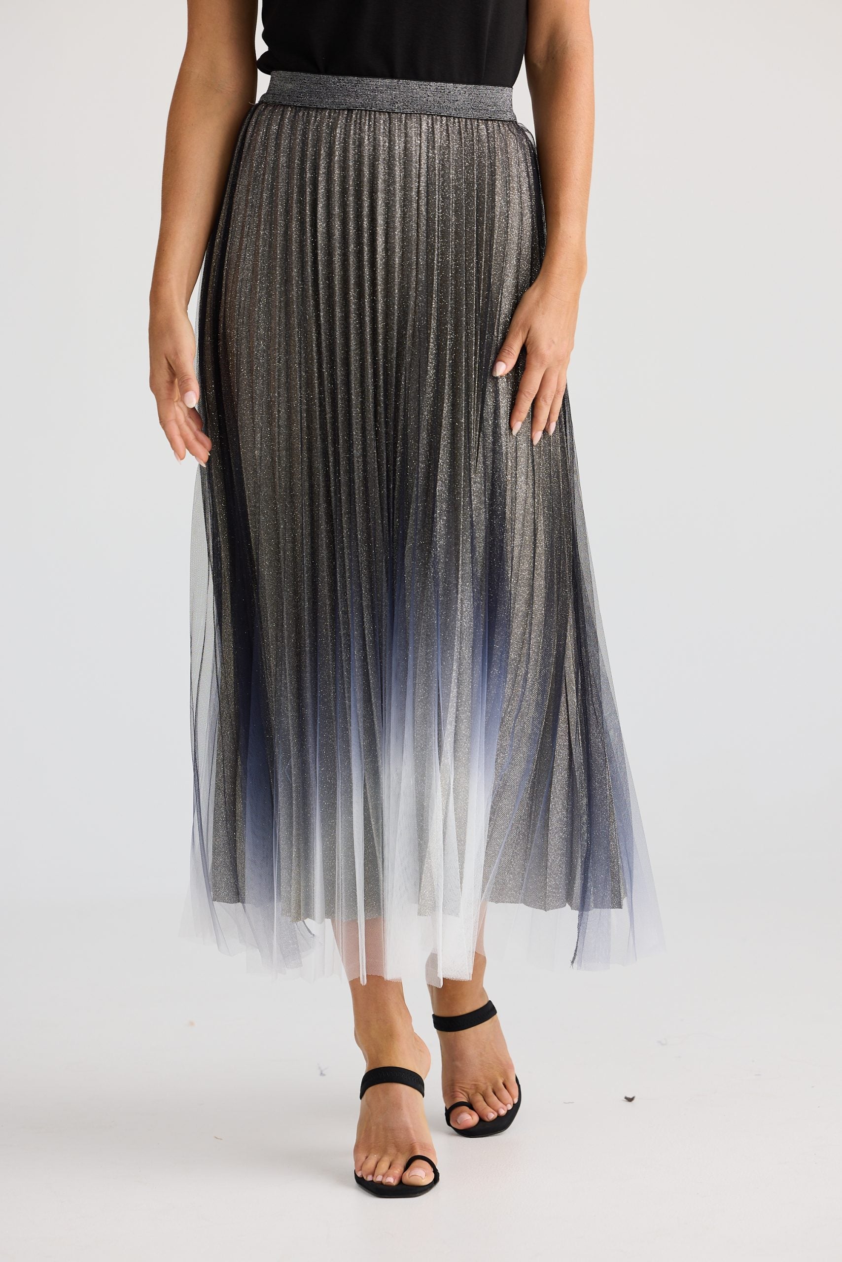 Flowing ombre pleated maxi skirt