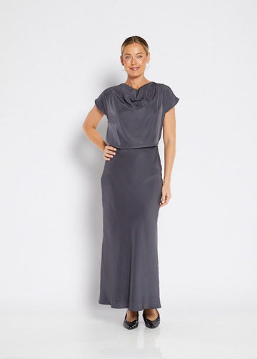 The Philosophy Janine Lustre Cowl top is a simplistic yet stunning style with a soft draped neckline to add interest to your desk to dinner outfit.